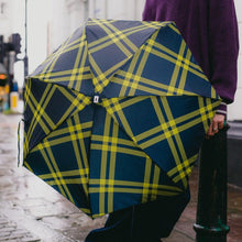 Lade das Bild in den Galerie-Viewer, ANATOLE folding umbrella - Alwyne - black and chartreuse tweed
